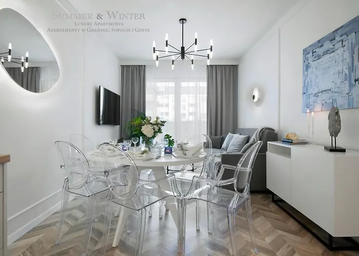 Summerwinter - Family Luxury Art Apartment, 2 Bedrooms & Sofa & Parking