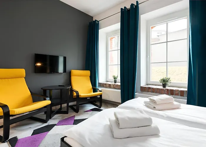 Flatbook - City Center Apartments Waterlane Vintage With Gym