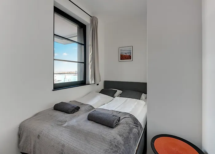 DOKI Living&Foodhall Apartament z widokiem na Marinę Cesarską