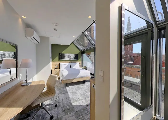 Hampton By Hilton Old Town