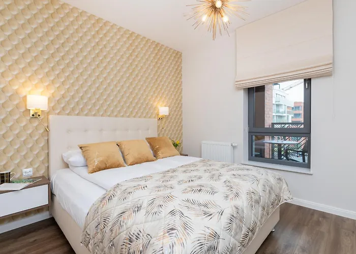 Elegant With Balcony And Air Conditioning In Gdansk By Noclegi Renters