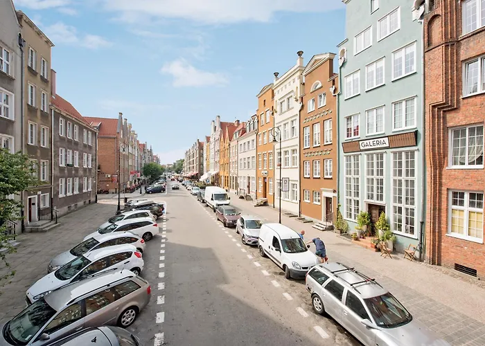 3-Level Apartment With A View Of St Mary'S Basilica By Downtown Apartments