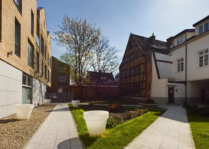 Nowoczesne Studio z Parkingiem 500 m od Starego Miasta w Gdańsku by Noclegi Renters