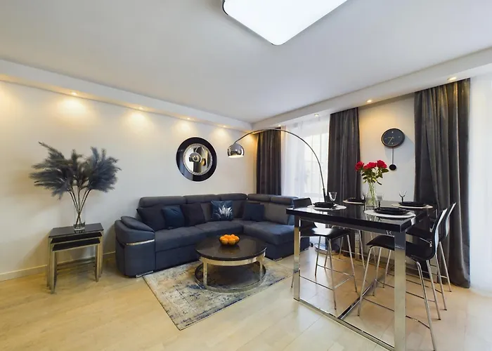 Nowoczesne Studio z Parkingiem 500 m od Starego Miasta w Gdańsku by Noclegi Renters
