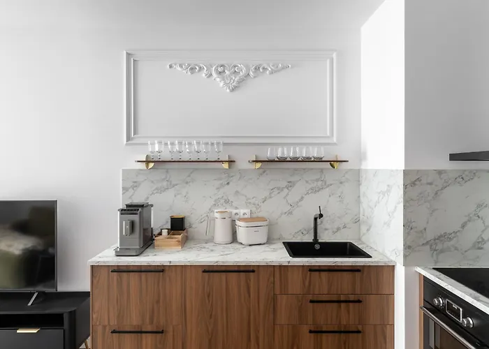 Doki Living & Foodhall By Lion Apartments