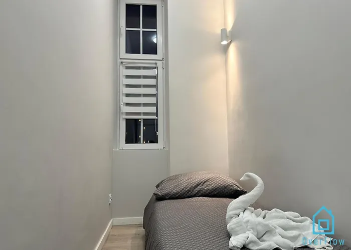 Anchor Apartment Your Docking Point In The Heart Of Gdansk