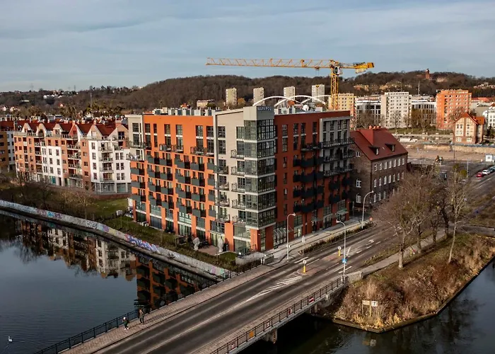 River View Downtown Apartment With Balcony