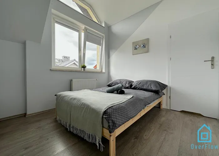 Movie Room - Charming Place, 15 Minutes To Gdansk Old Town & 5 Minutes To Seaside