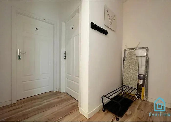 Walezy Room - Peaceful Retreat, 10 Minutes To Old Town & Seaside