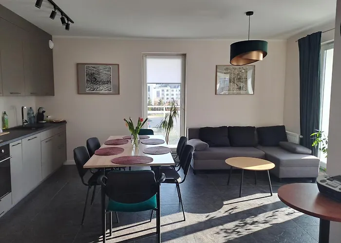 Komfortowy - 1 Salon, 3 Sypialnie, 2 Lazienki W Gdansku