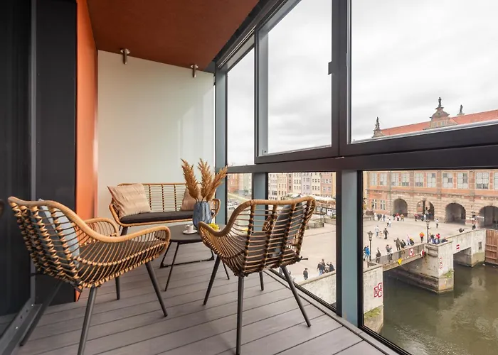 Flatbook - Deo Plaza Premium Riverside Prestige With Parking Included