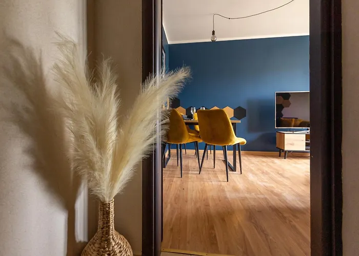 Hexagon Studio Comfort
