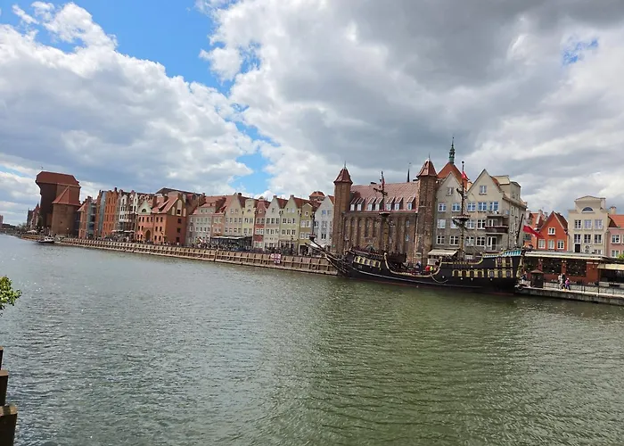 Marina Old Town Gdansk Center, Close To The River And The Old Town