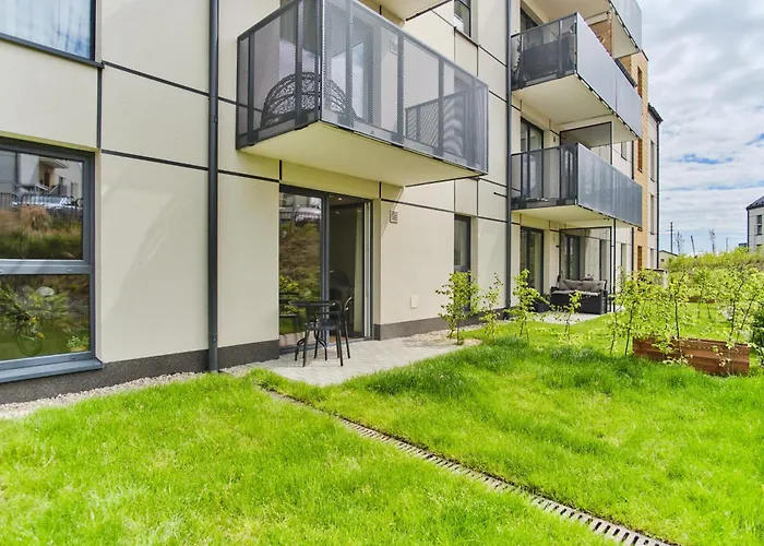 Cozy Apartment With Garden - Free Private Parking Gdansk