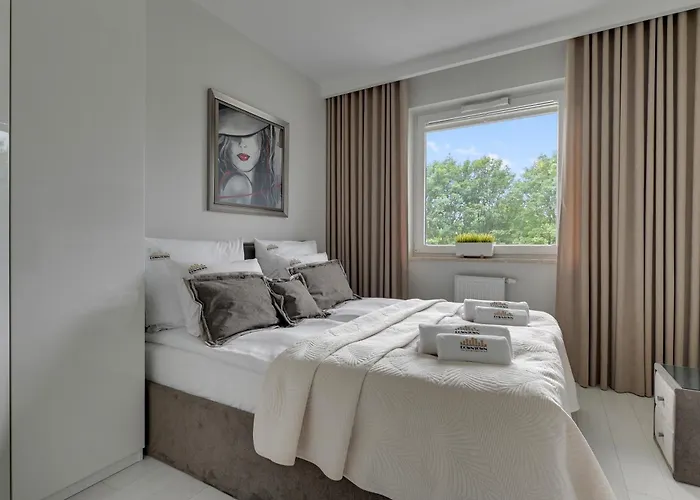 Awiator Seaside By Downtown Apartments
