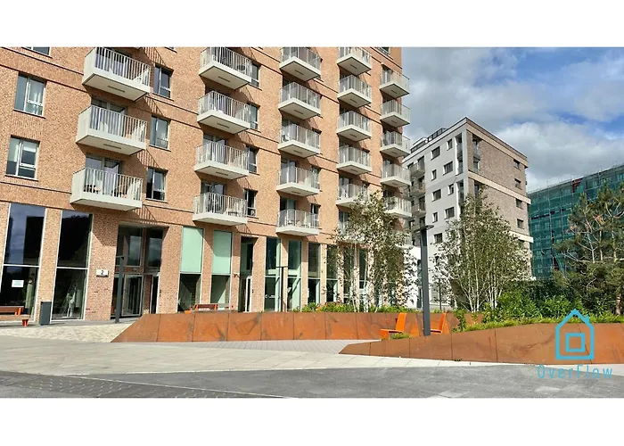 Shipyard Apartment - Near To Electricians Street, 5 Min To Pkp & Old Town
