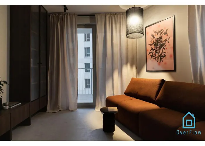Shipyard Apartment - Near To Electricians Street, 5 Min To Pkp & Old Town