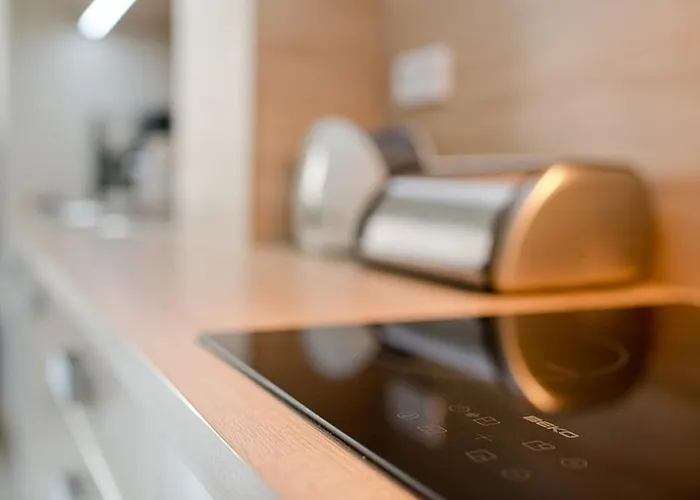 Citystay Ambra Waterlane Apartment