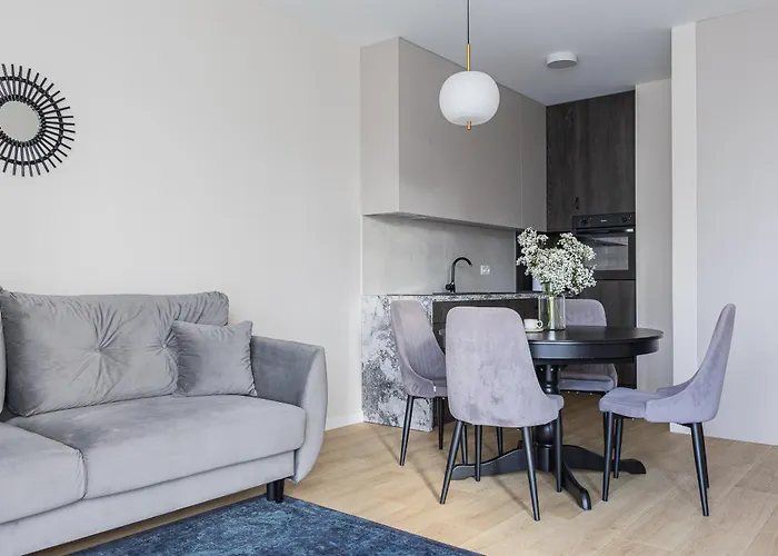 Glow Apartments, Apartamenty Doki&Montownia