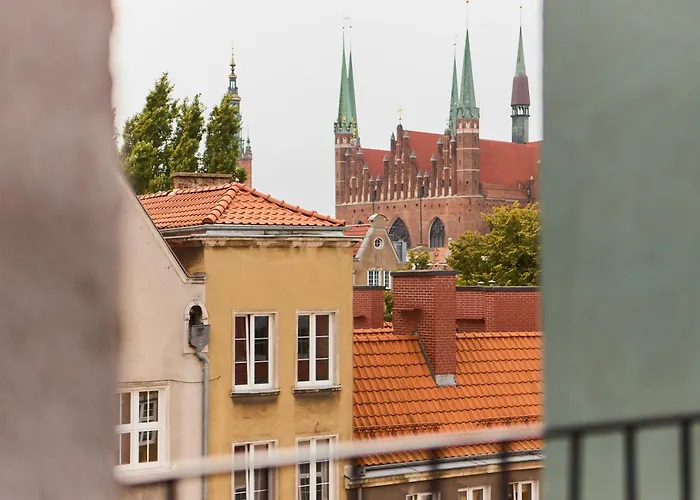 3-Level Apartment With A View Of St Mary'S Basilica By Downtown Apartments