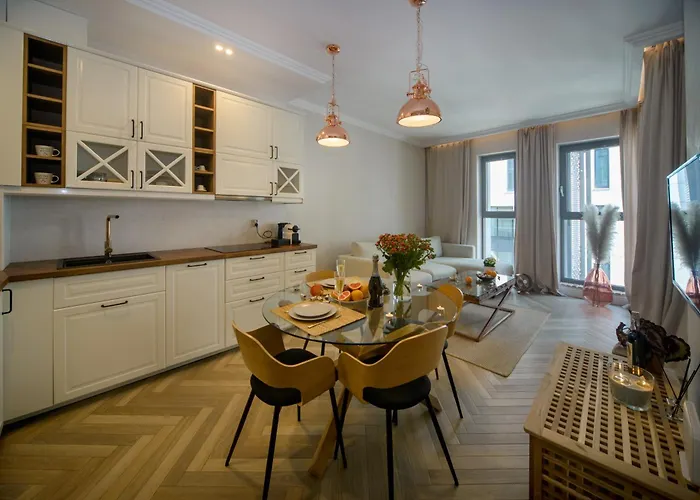 Maya's Flats 33 - Granaria