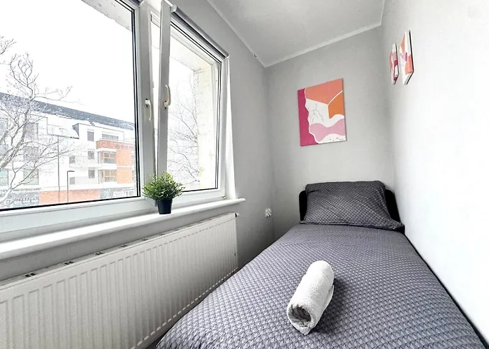Mmrent Mary'S Room