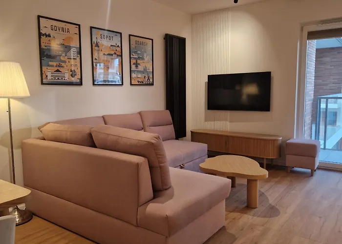 160 Wide Bed s - With Balcony & Parking