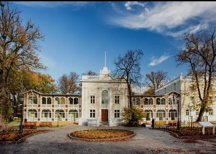 Urocze kondominium z widokiem na morze