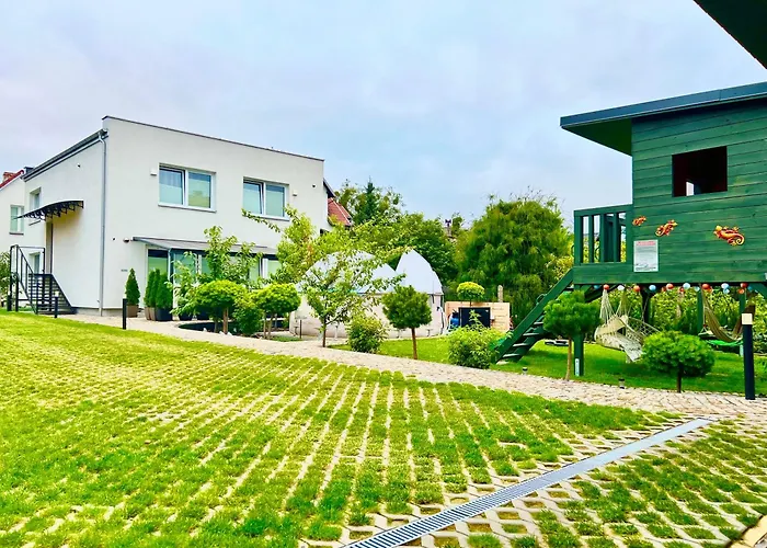 North Nest Studios Quiet Garden Free Breakfast & Parking