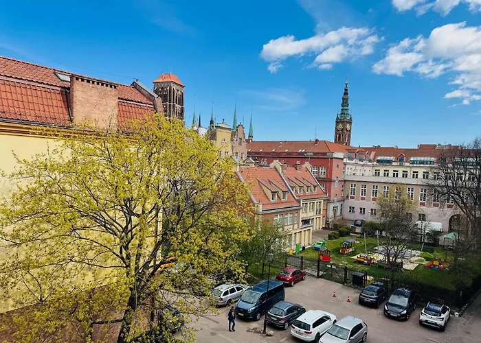 ZIELONY Lub BURSZTYNOWY Z Parkingiem Stare Miasto