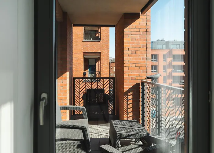 Scala y By Moderna Profit - Łąkowa 60H Z Parkingiem
