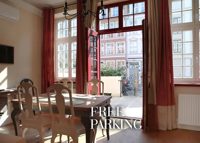 Patio Apartments - Old Town