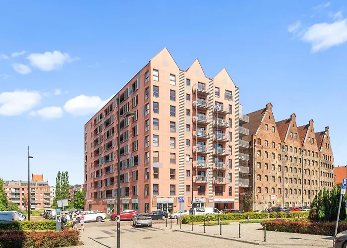 Waterlane Island &Apartments