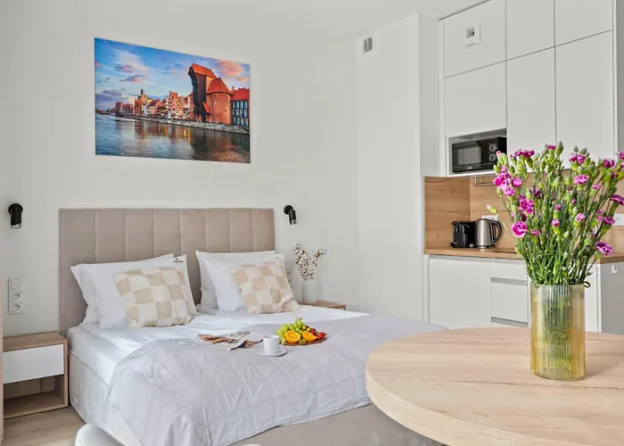 Apartament pod Żurawiem Chmielna 110 by Alqueen Apartments