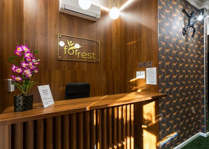 Forrest Apartments & Hostel