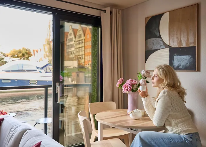 Domy Na Wodzie - La Mare Motlava Houseboats By Downtown Apartments